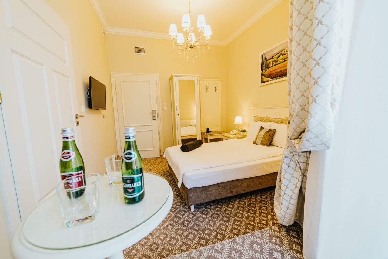 Hotell Flora